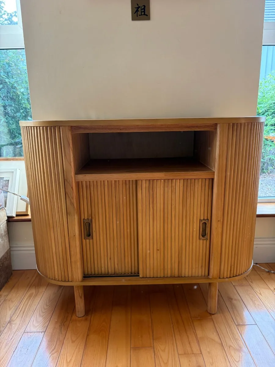 Fluted solid wood sideboard, sliding doors - Image 1