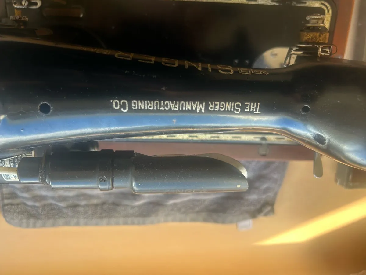 Sewing Machine Singer 201K - Image 2