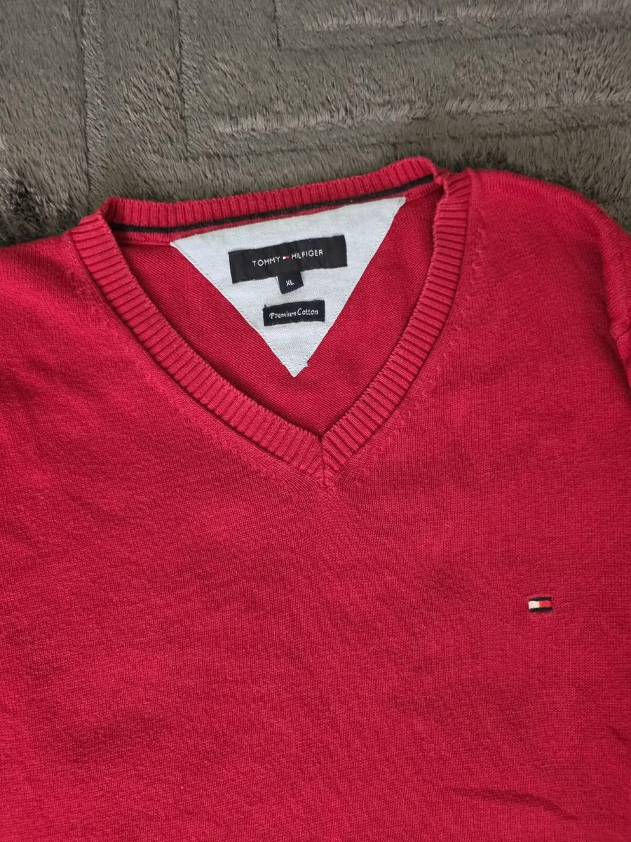 Tommy Hilfiger Men's V-Neck Jumper - Image 2
