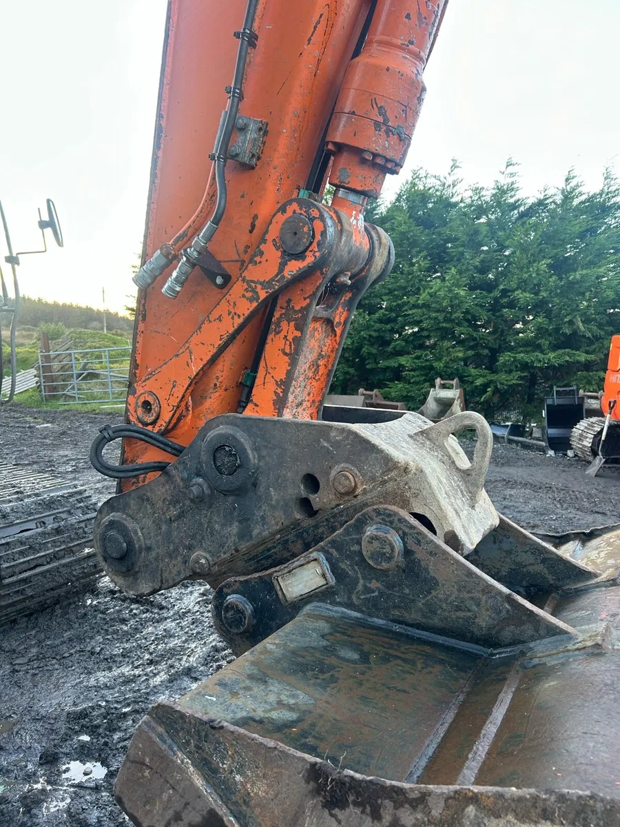 Hitachi zx130-1 - Image 4