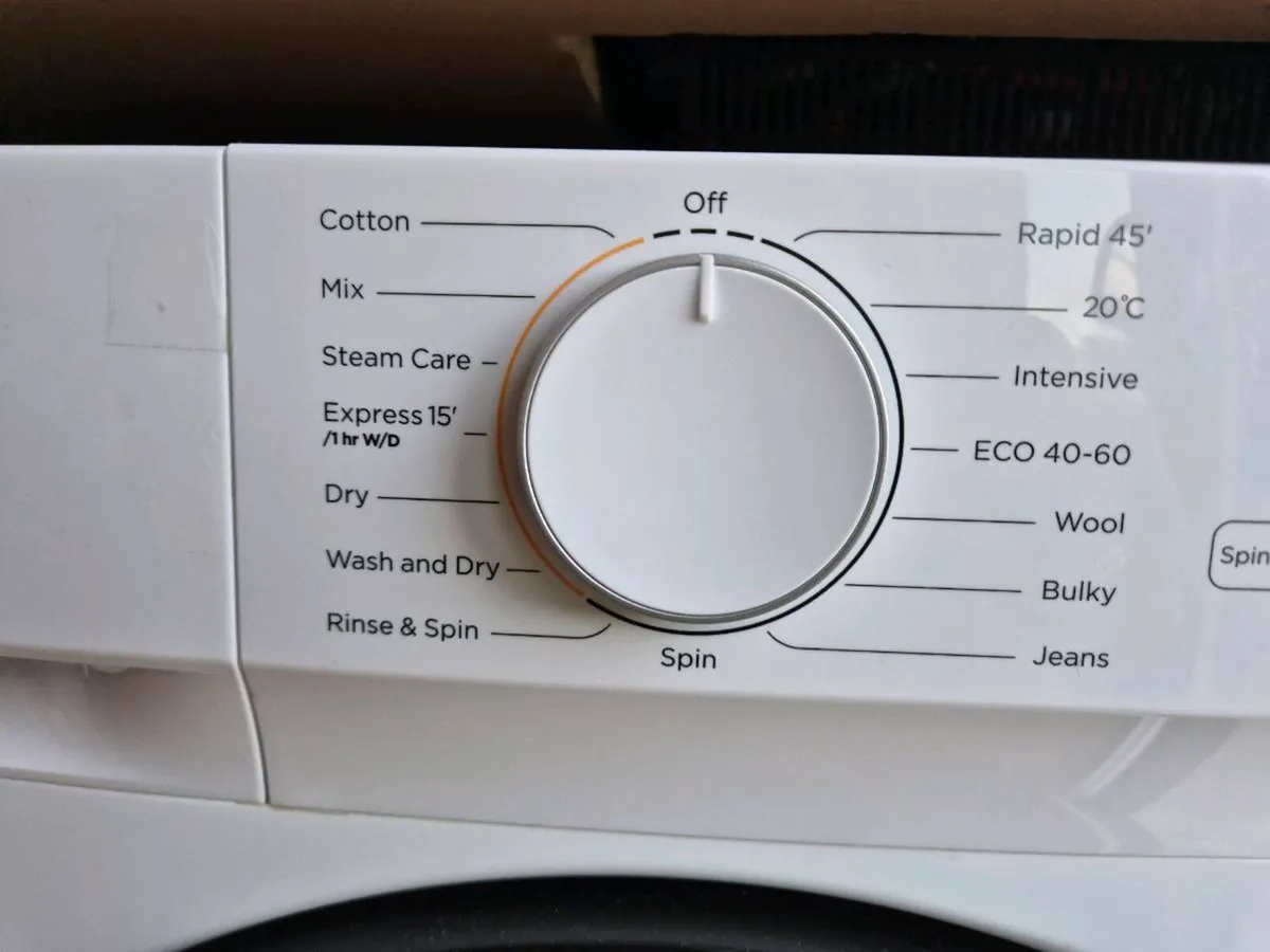 Logik Washer Dryer – Only 1 Year Old – Excellent C - Image 2