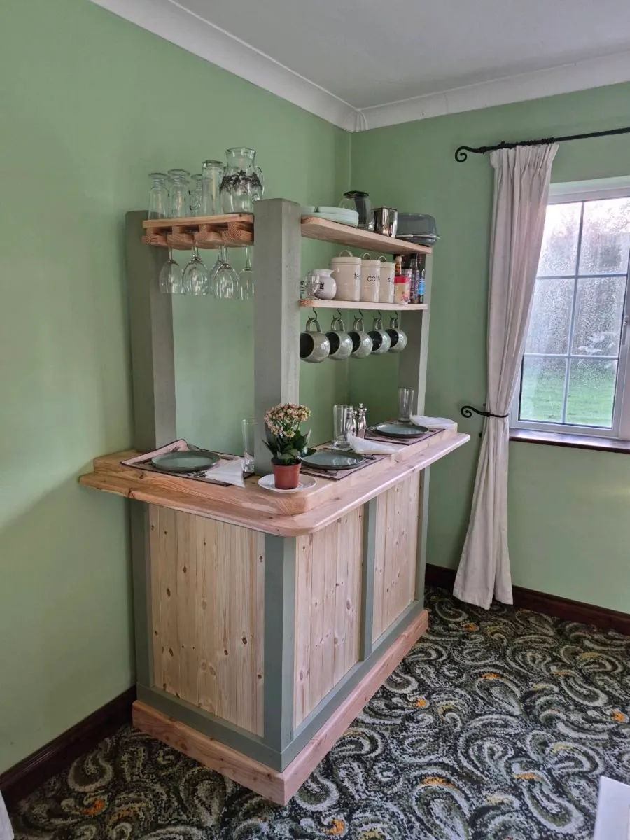 Rustic home bar for sale in Westmeath for €345 on DoneDeal