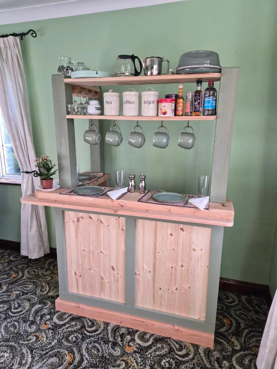 Rustic home bar - Image 3