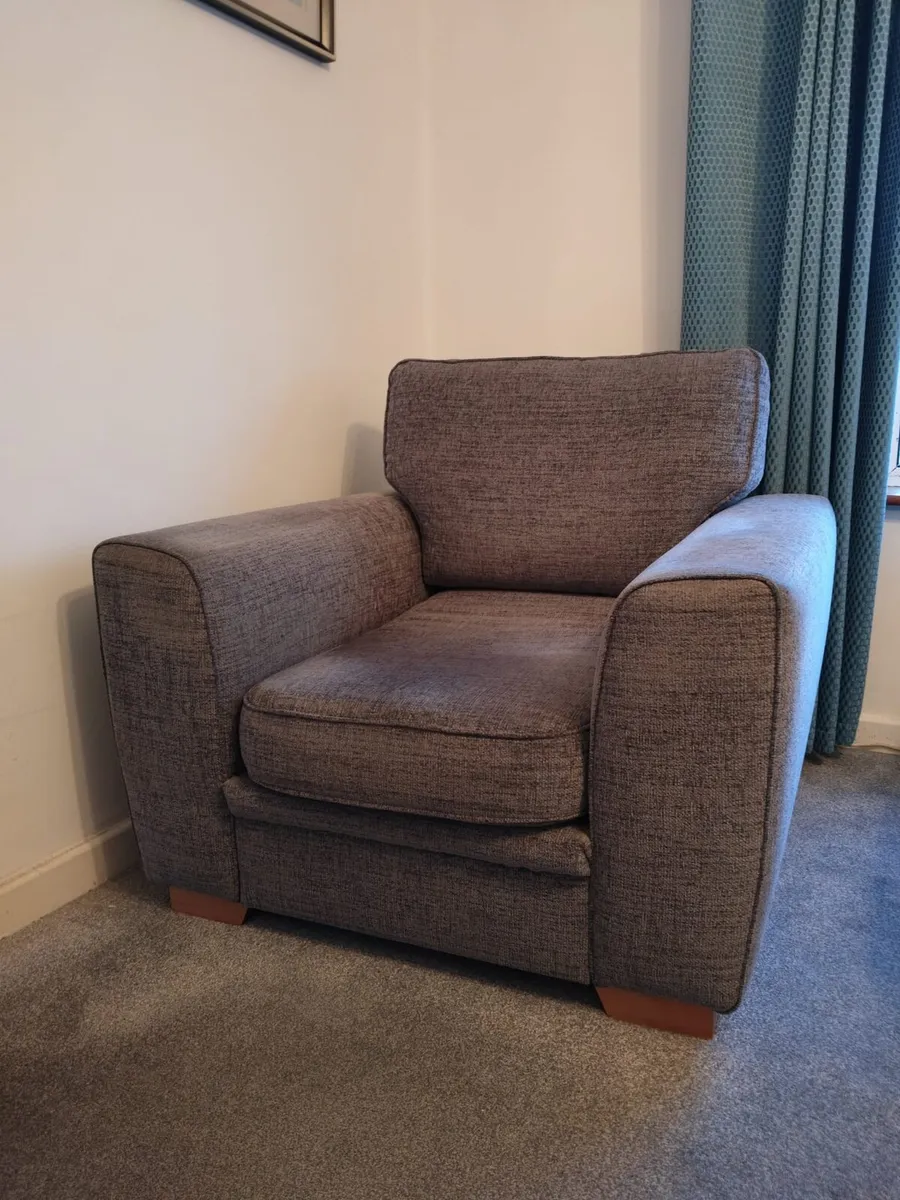 Couch - Image 3