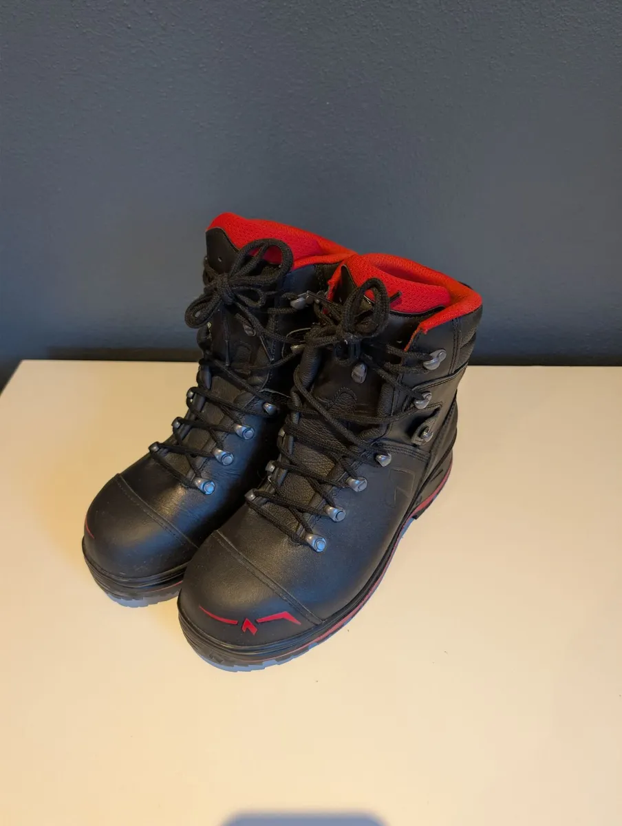 HAIX Trekker Pro 2.0 Safety Boots – UK 8 – New - Image 1