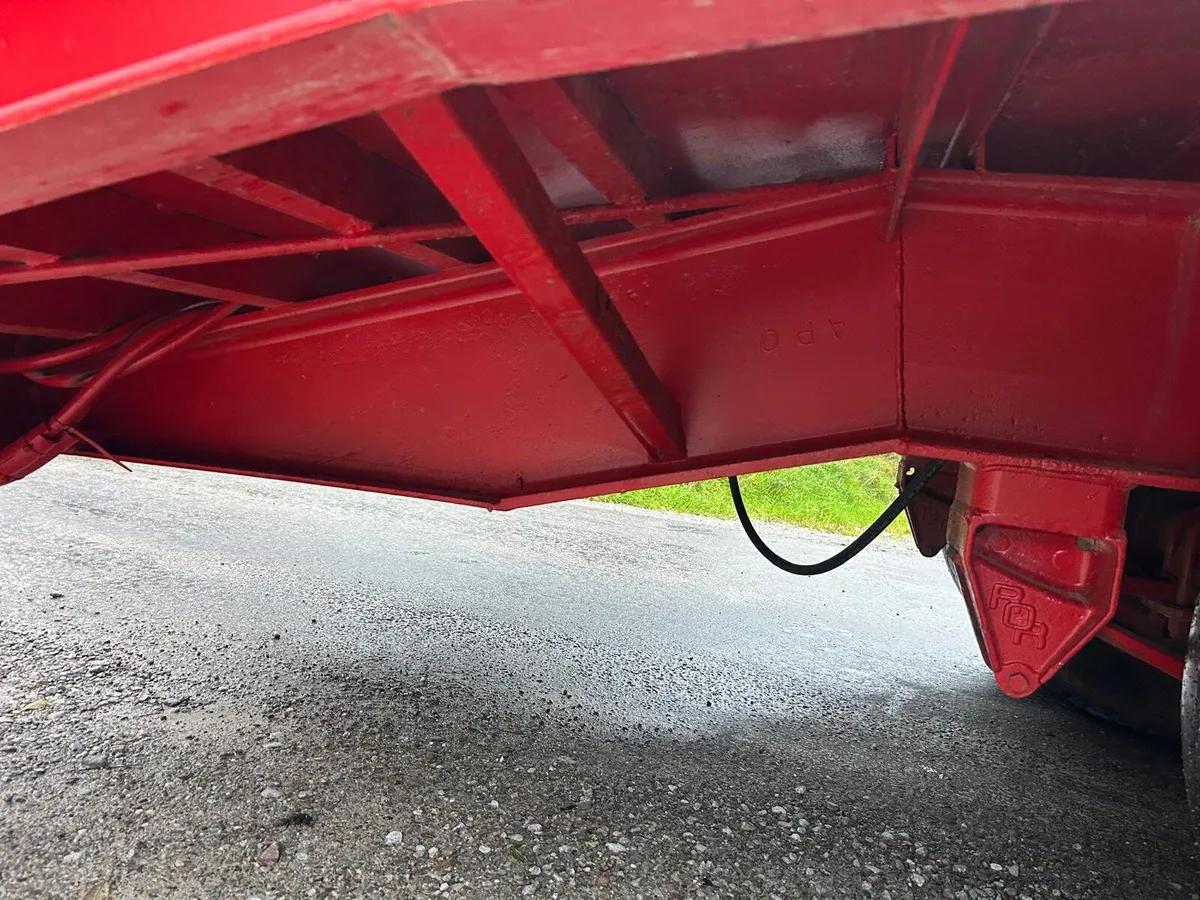 Giles low loader - Image 4