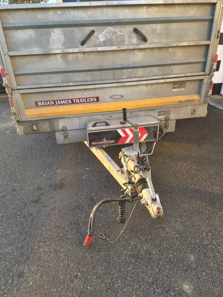 Brian James tipping trailer - Image 2