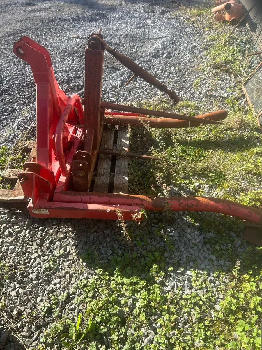 Bale lifter - Image 2