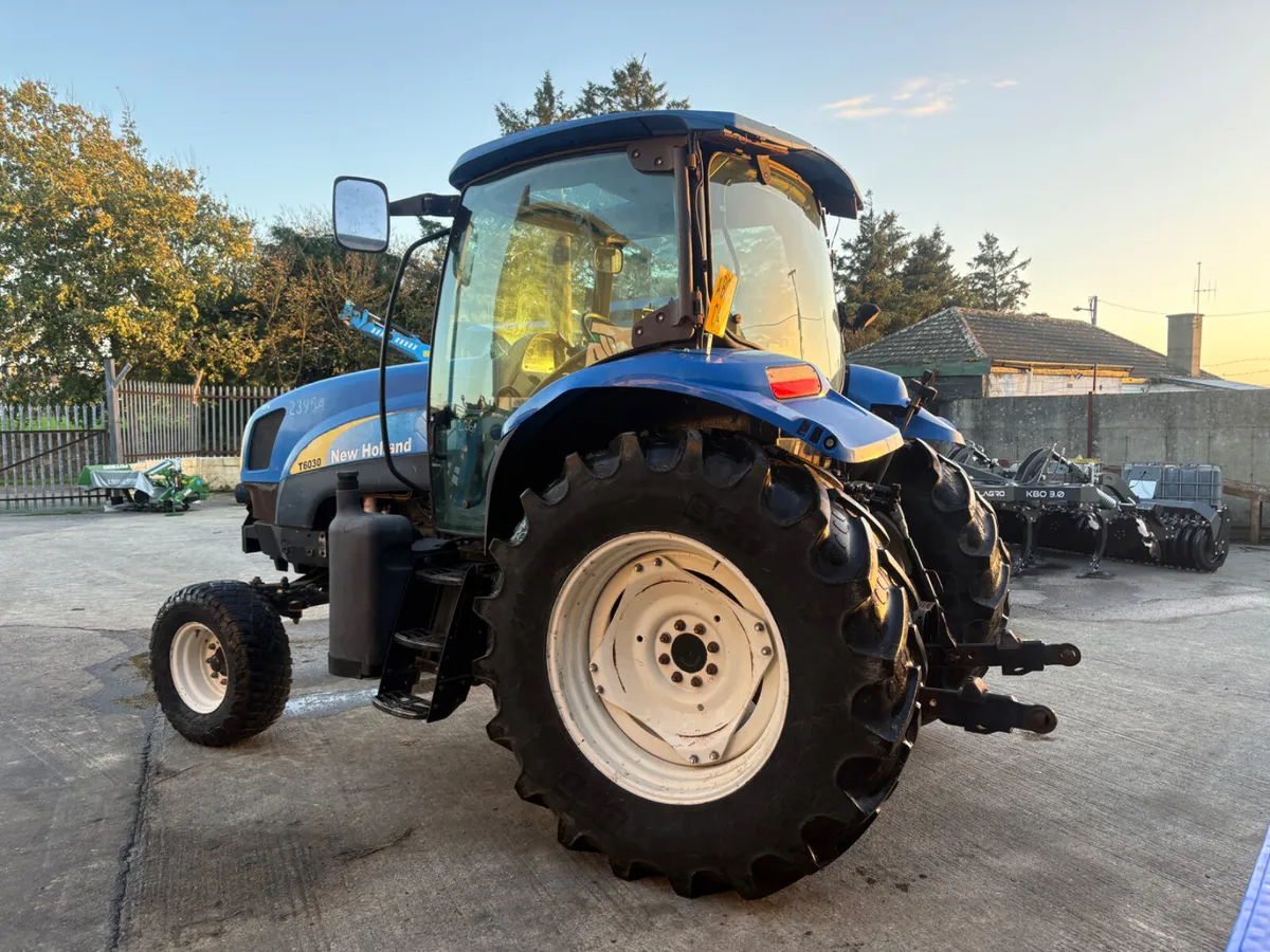 2008 New Holland T6030 2wd - Image 3