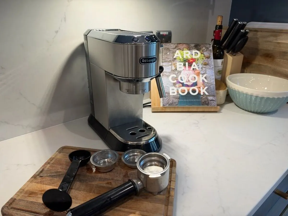 DeLonghi Dedica EC680 Espresso Machine - Image 1