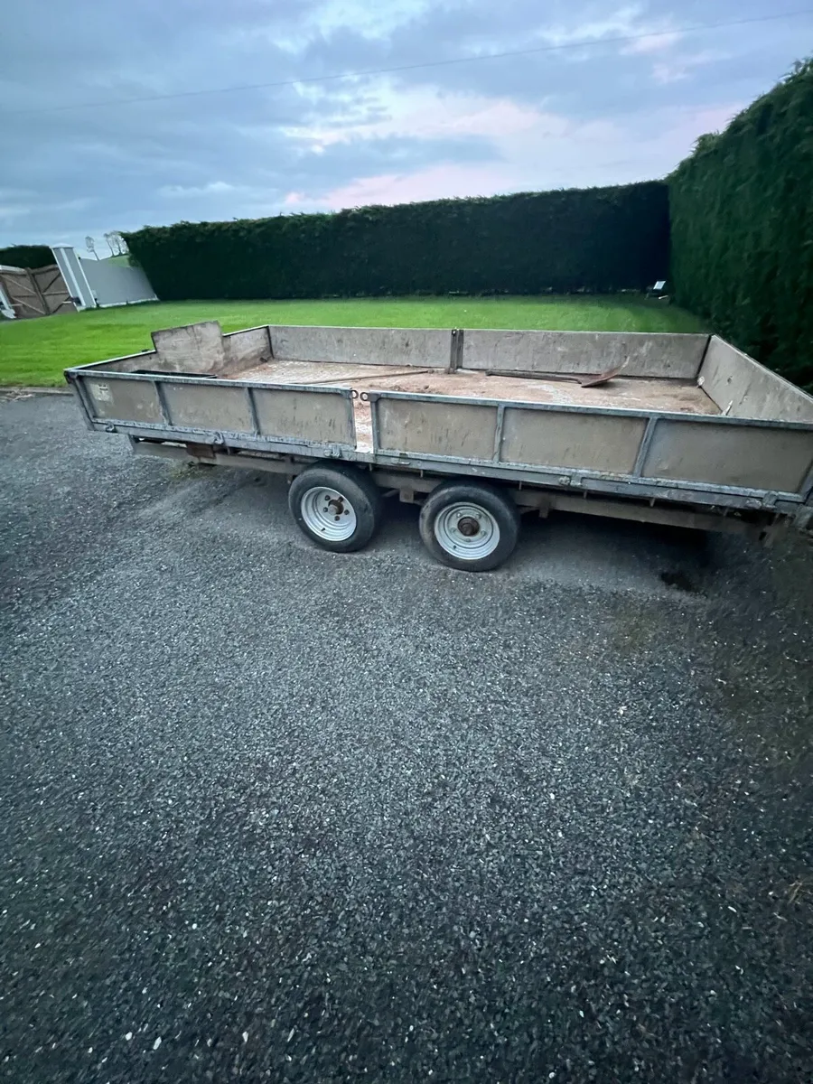 Trailers - Image 1