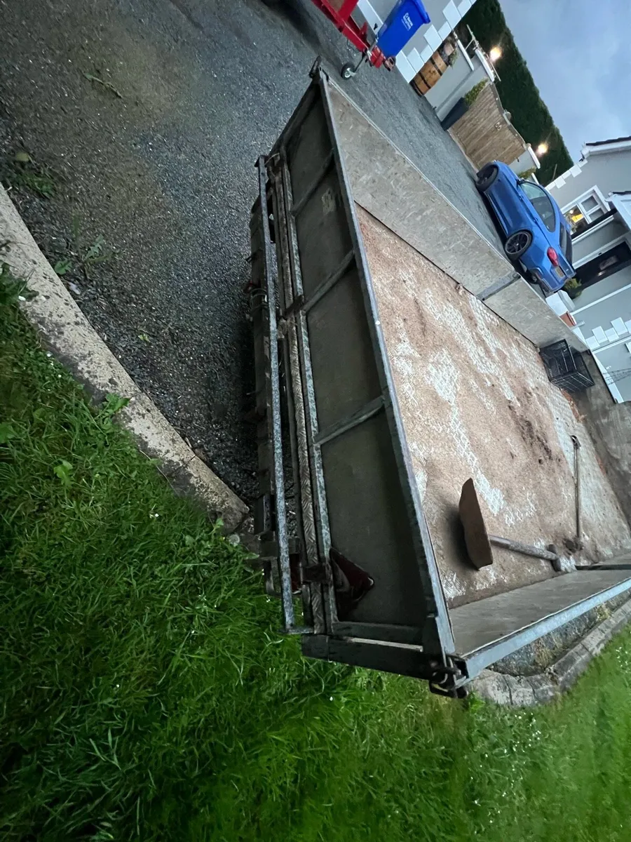 Trailers - Image 4