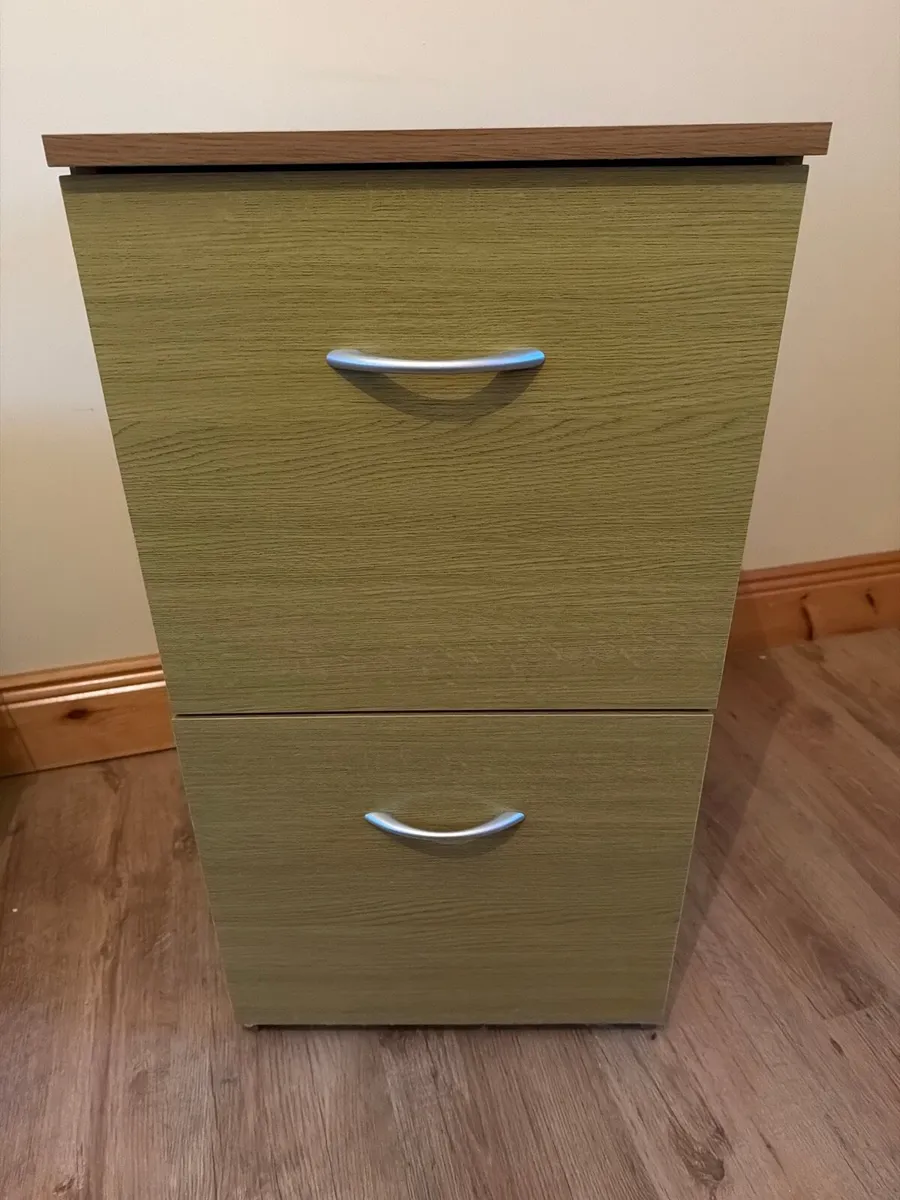 Small filing cabinet - Image 1