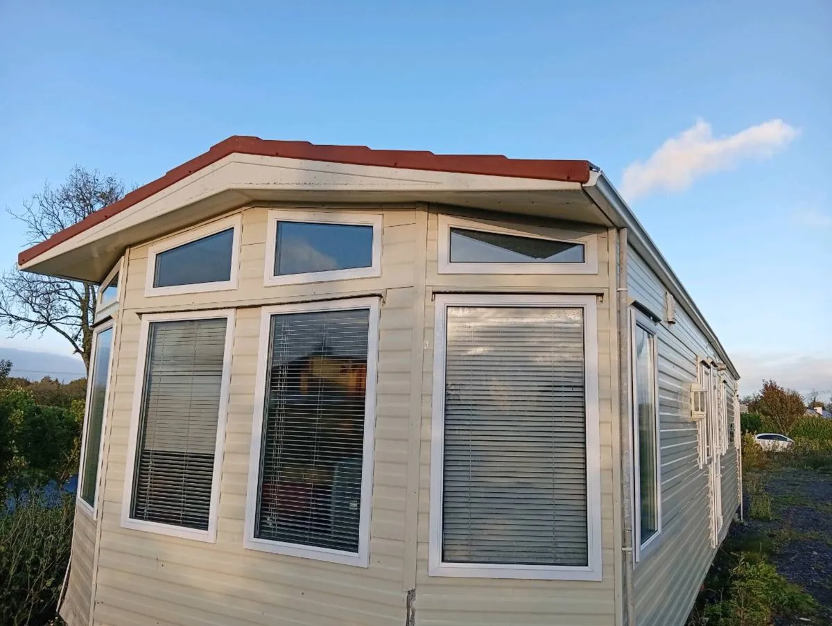 Mobile home - Image 1