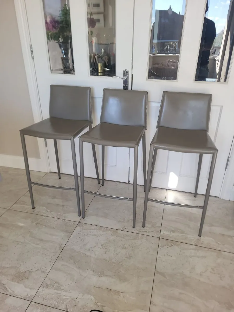 Bar stools - Image 2
