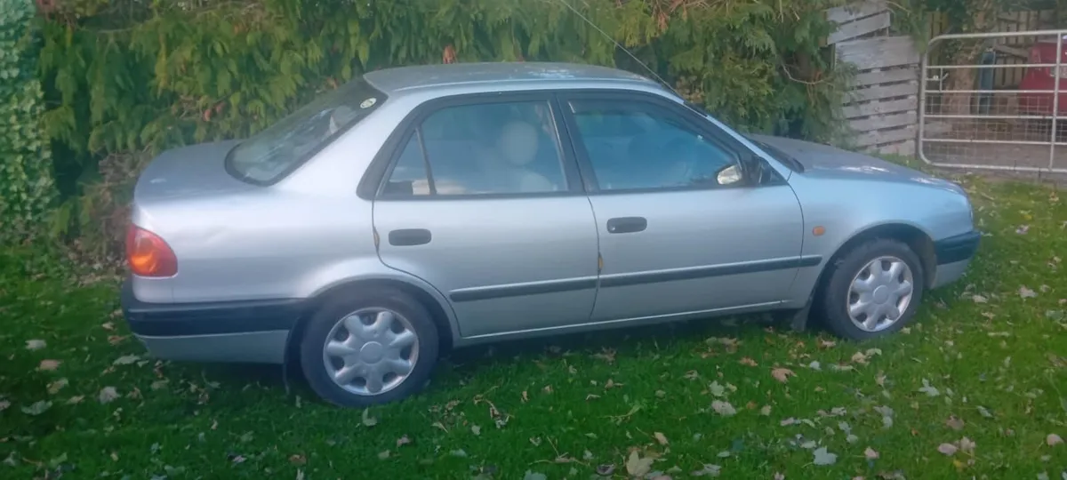 Toyota Corolla 1997 - Image 1