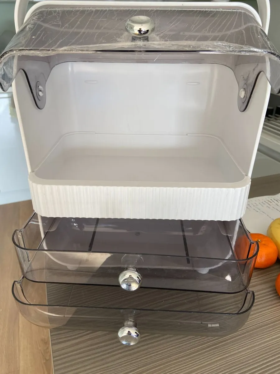 Makeup Organizer / Bathroom Storage - Image 1