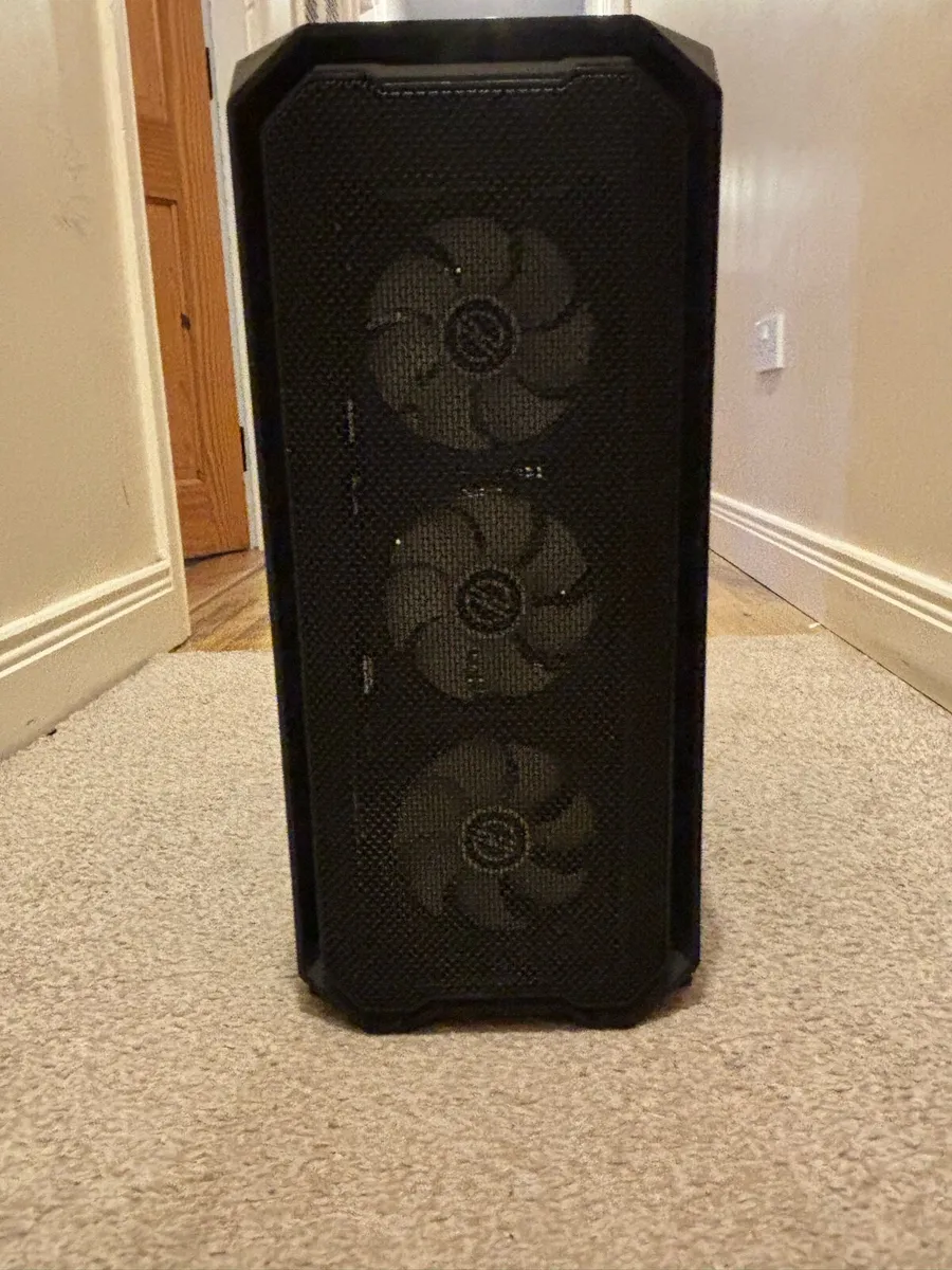 Mid range Gaming PC with Mouse and Keyboard - Image 3