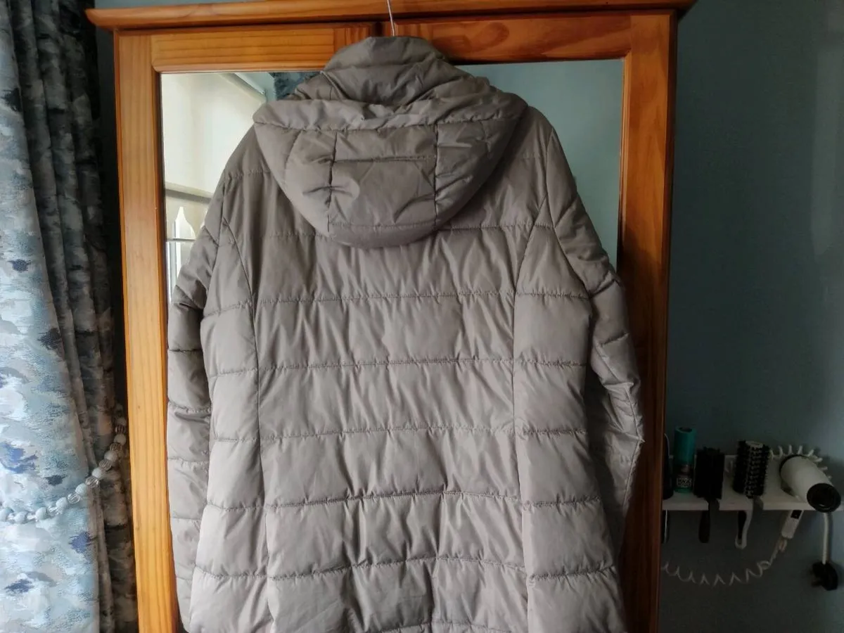 PADED QUILTED LONG COAT - Image 3