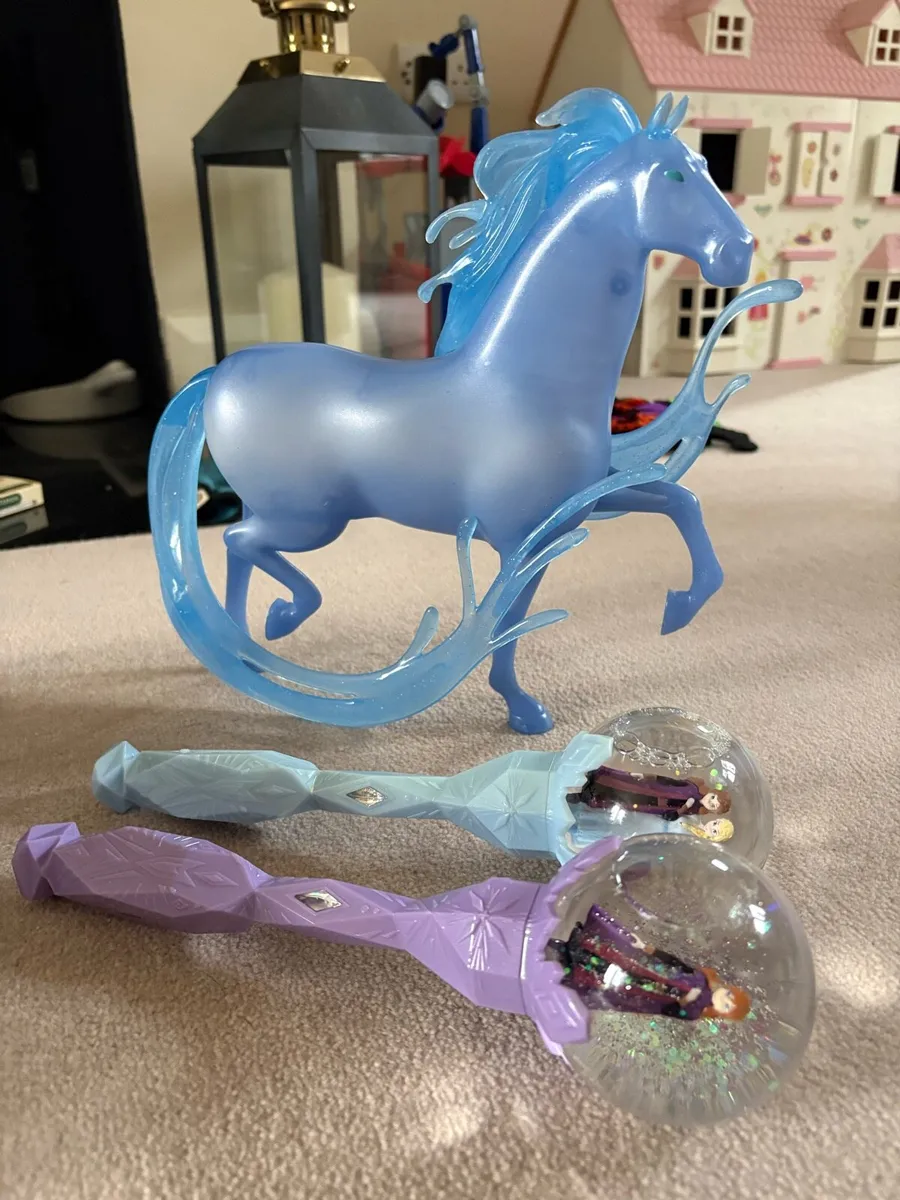 Frozen filter globe wants and horse
