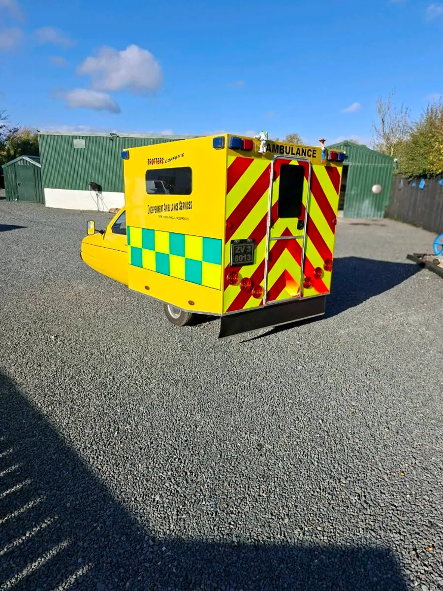 Reliant ambulance - Image 4