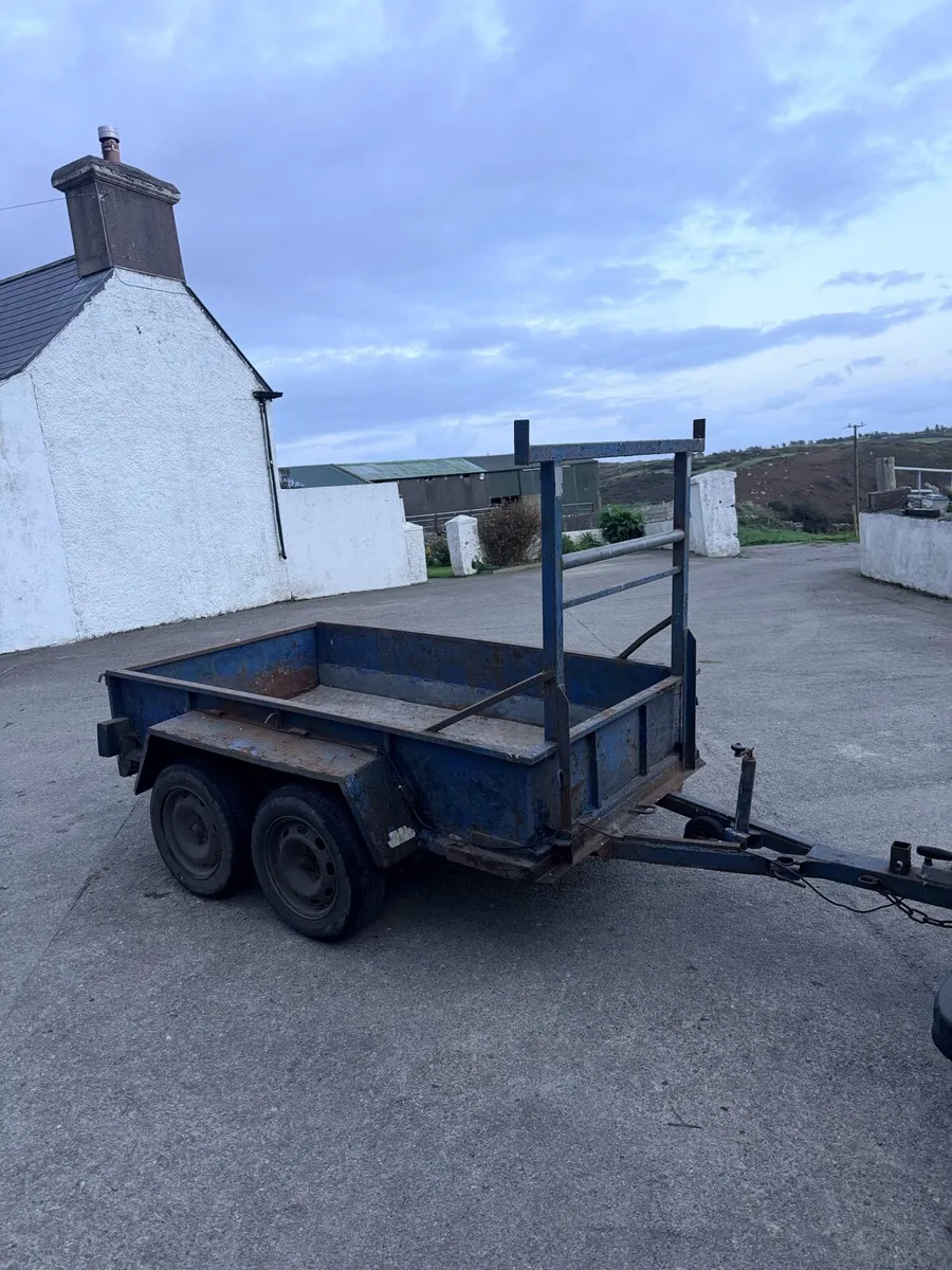 Trailer 8x4 - Image 1