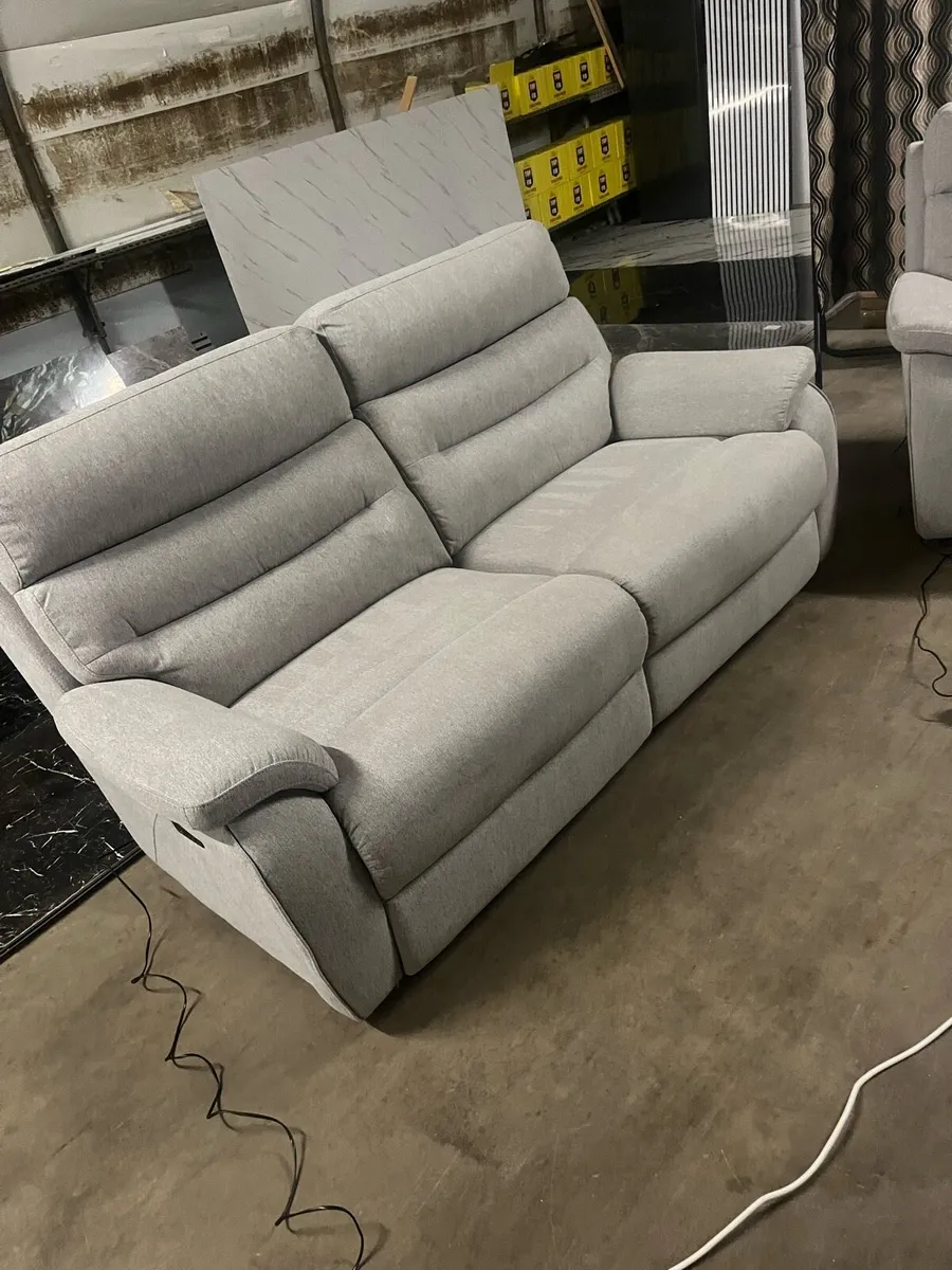 Power recliner 3/1 - Image 1