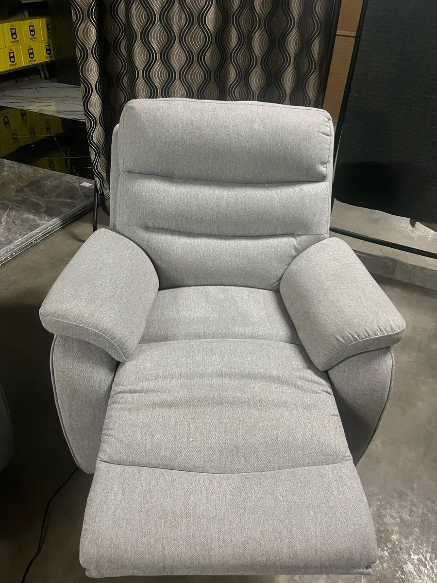 Power recliner 3/1 - Image 4
