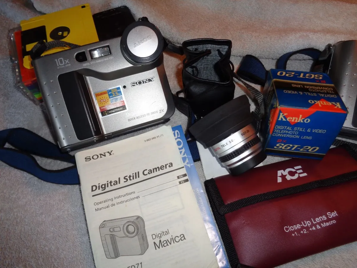 SONY MAVICA MVC-FD71  DIGITAL CAMERA.   Qty  2 - Image 4