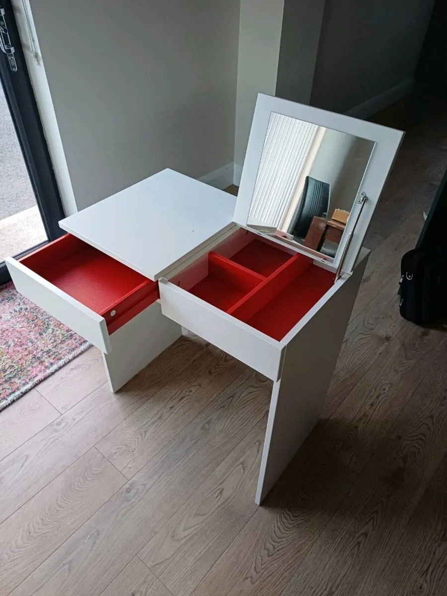 Kids Desk - Image 2