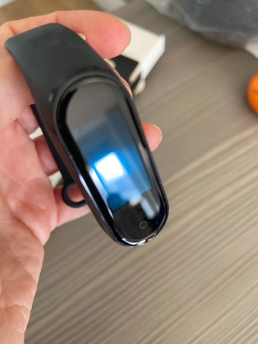 Xiaomi Mi Smart Band 4 - Fitness Tracker - Image 1