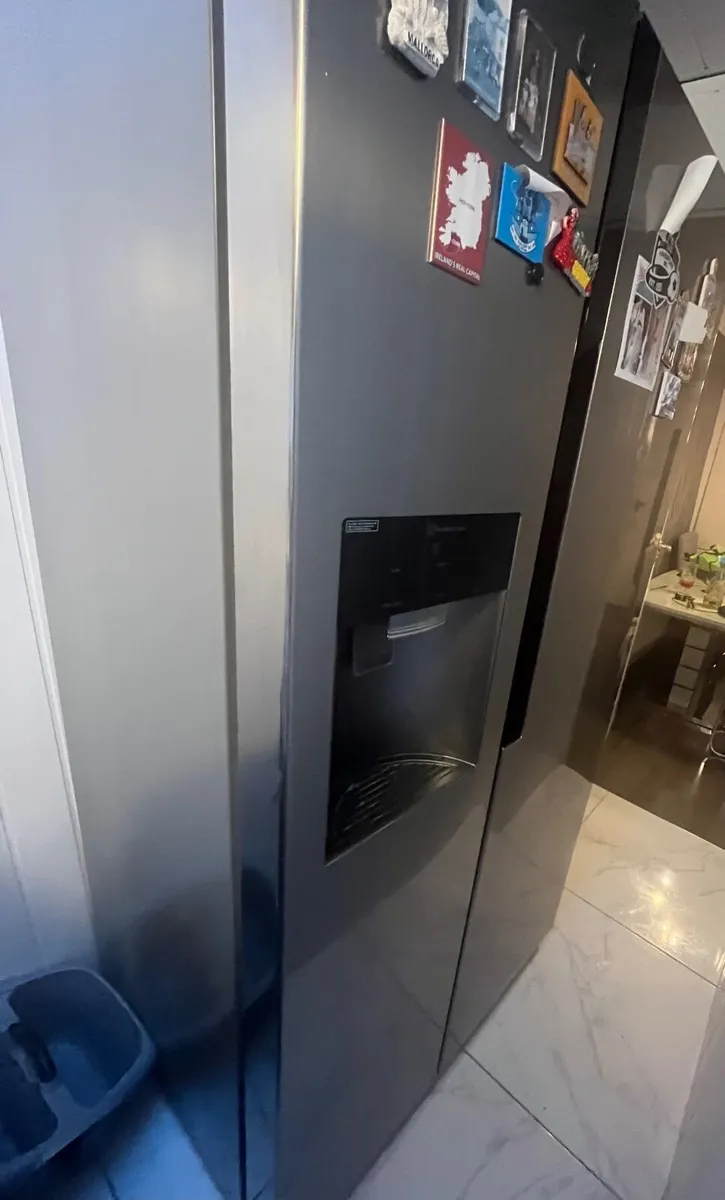 Fridge freezer - Image 1