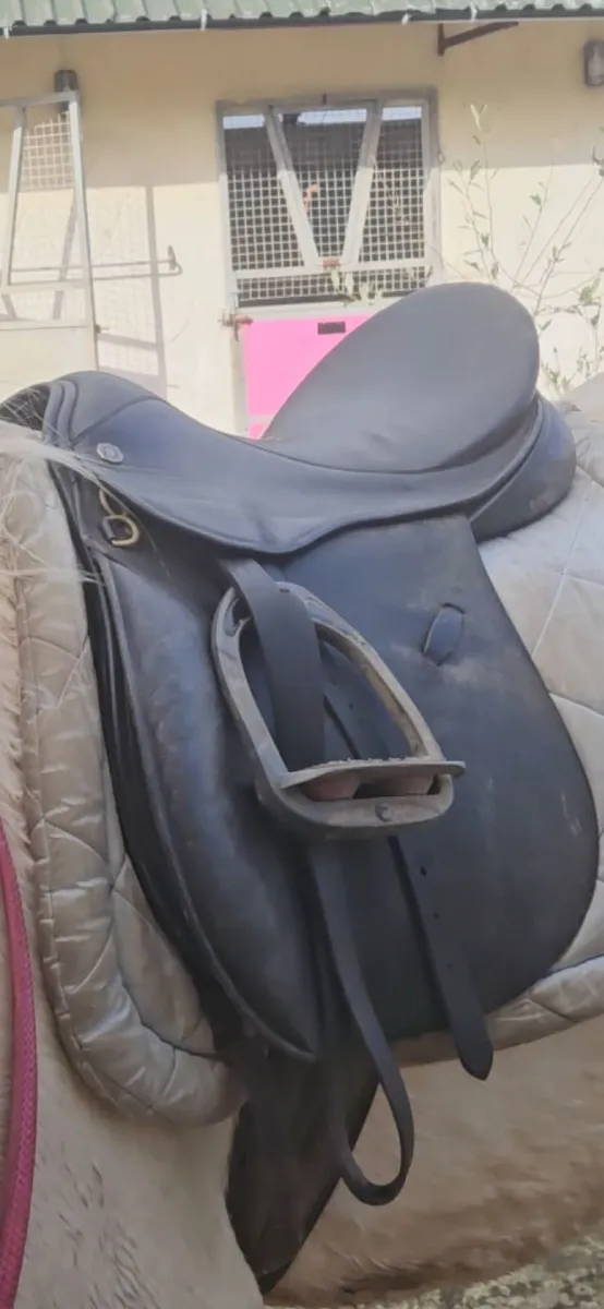 Horse saddle - Image 1