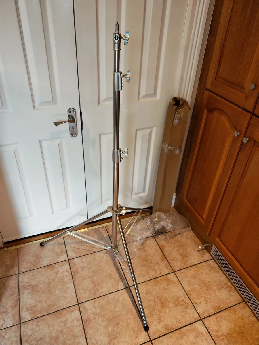 Stainless Steel Tripod Photography, Laser level - Image 1