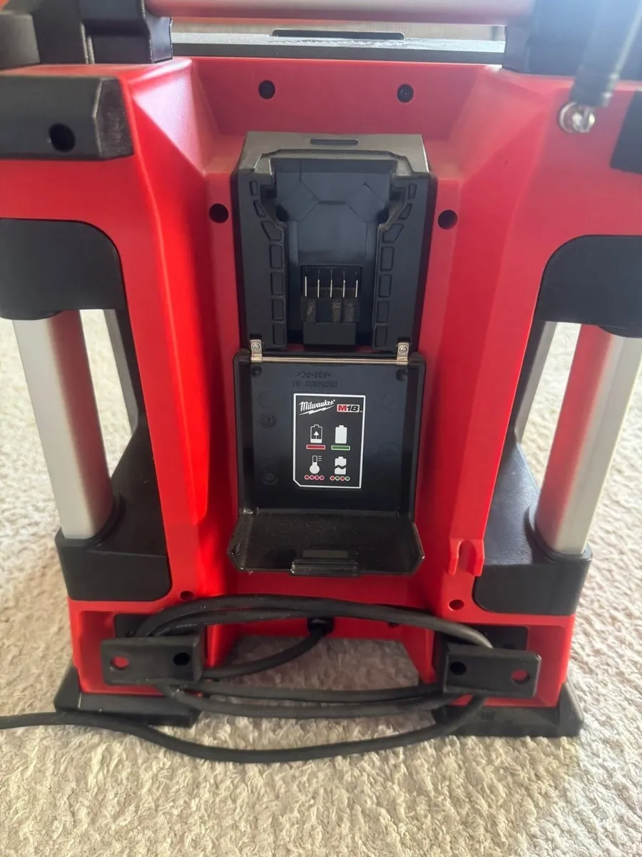 Milwaukee M18 Radio/Bluetooth Speaker Charger - Image 2