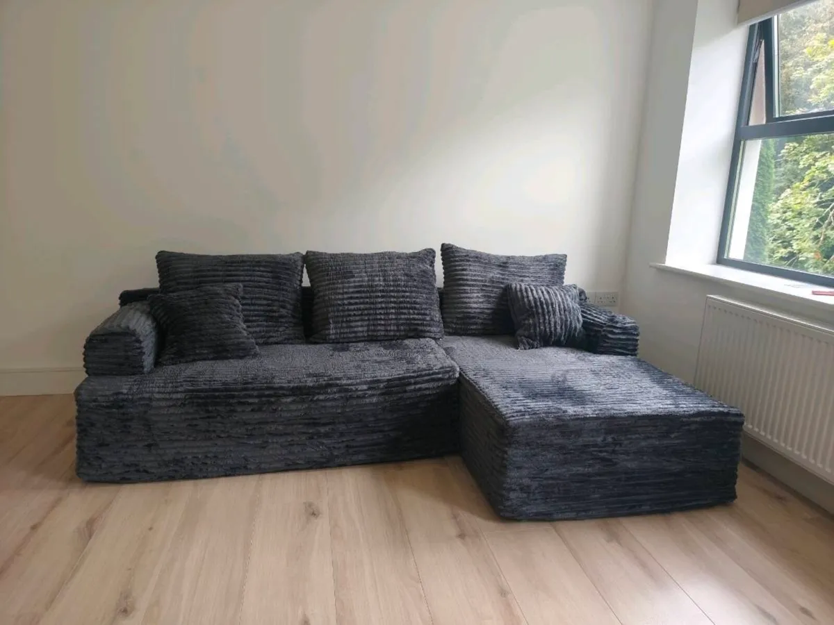Moular L shaped boneless couch - Image 2