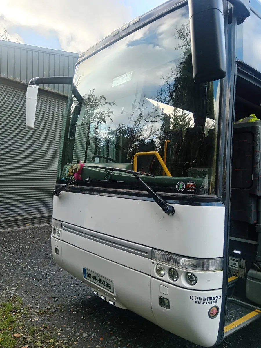 Coach - Image 3