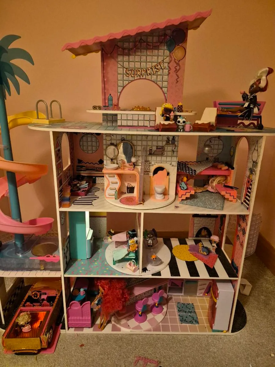 Lol dollhouse - Image 1