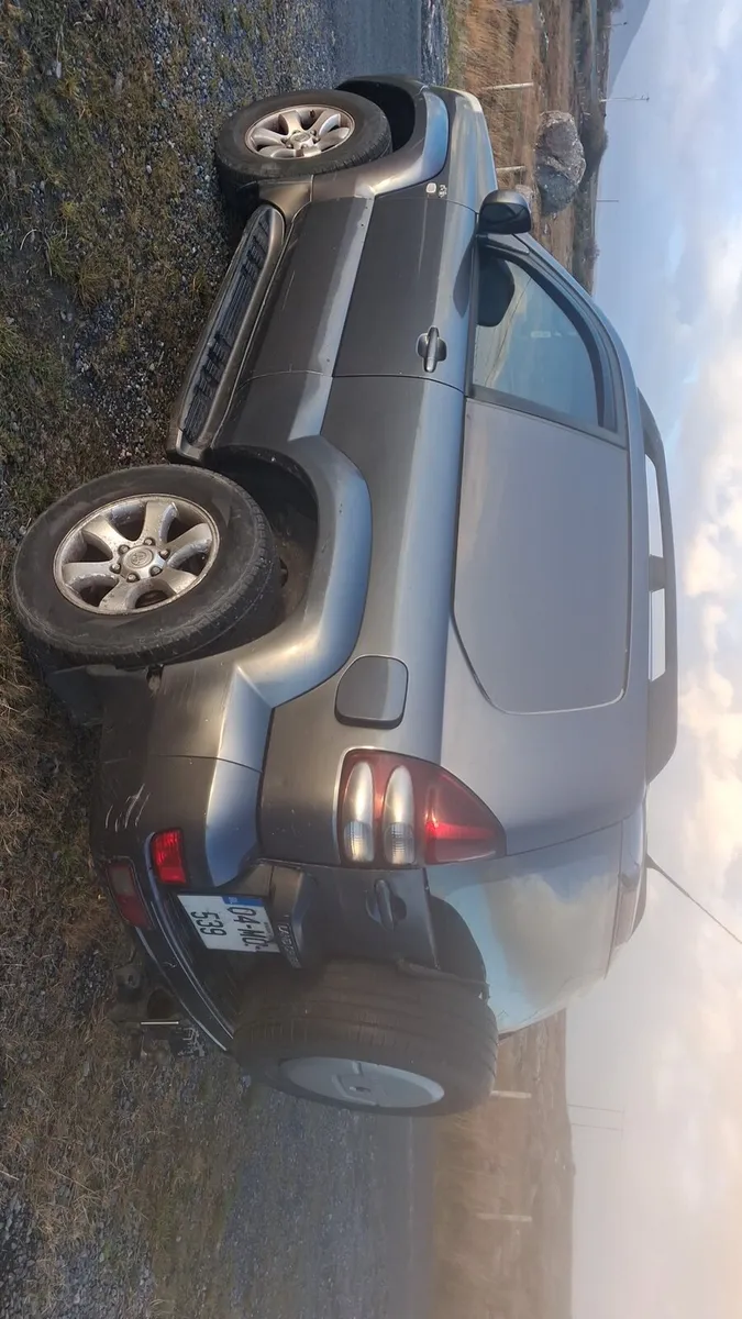 Toyota land cruiser - Image 2