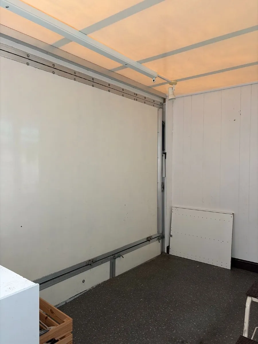 Exhibition trailer - Image 4