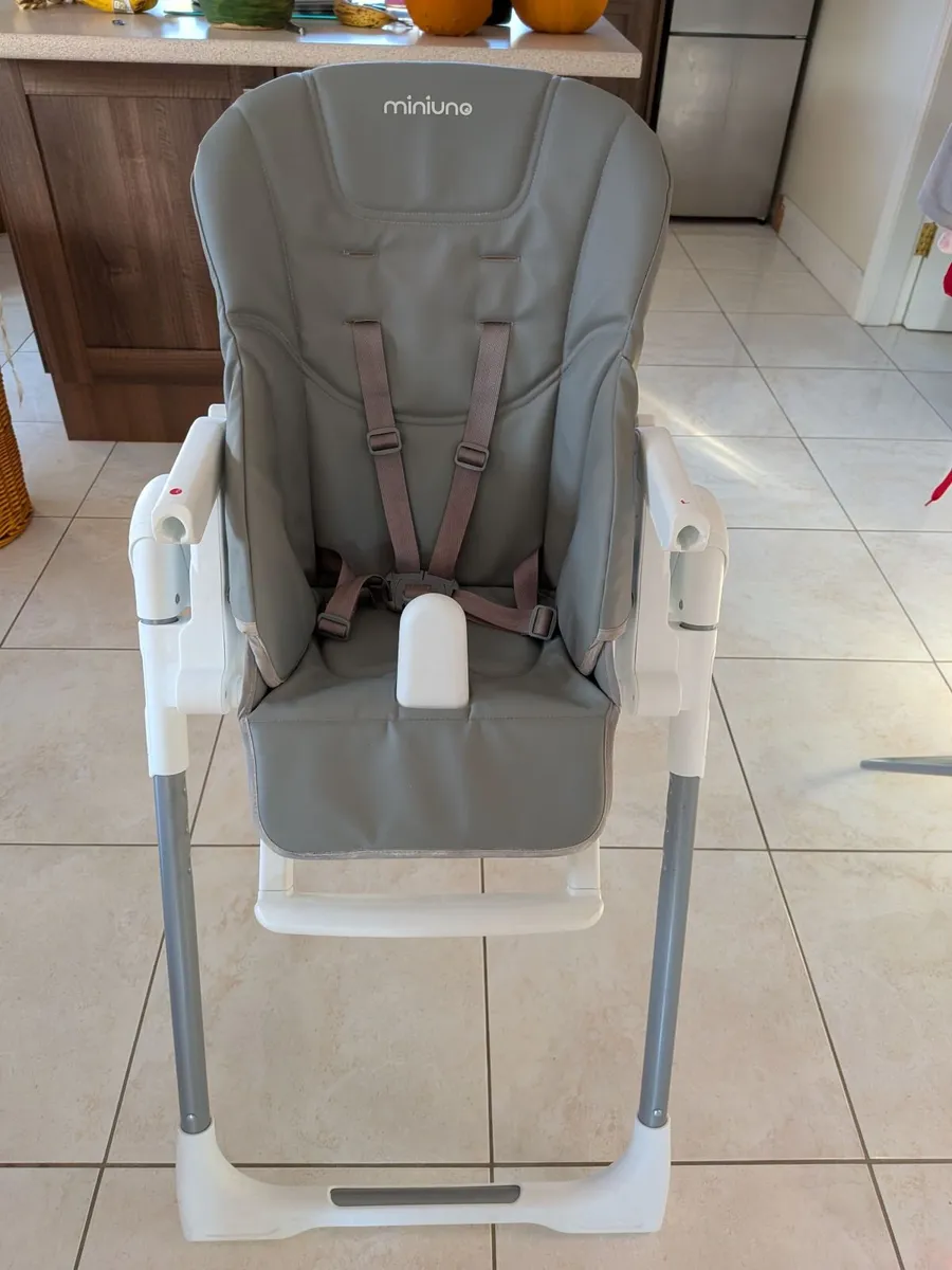 Baby high chair - Image 2