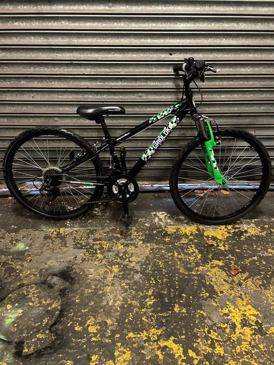 Mountain bike with suspension - Image 1