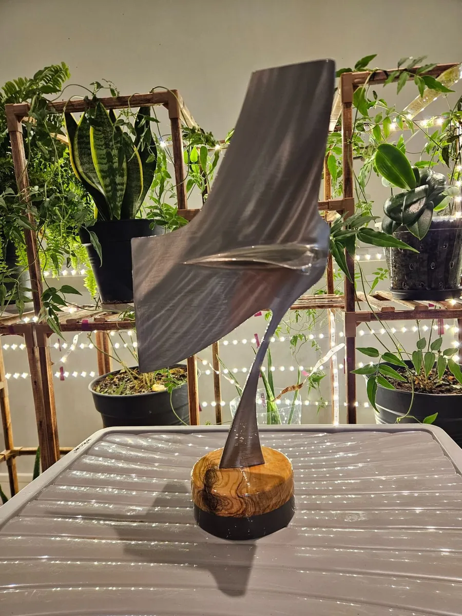 A330 fan blade Trophy cut to tail shape - Image 3