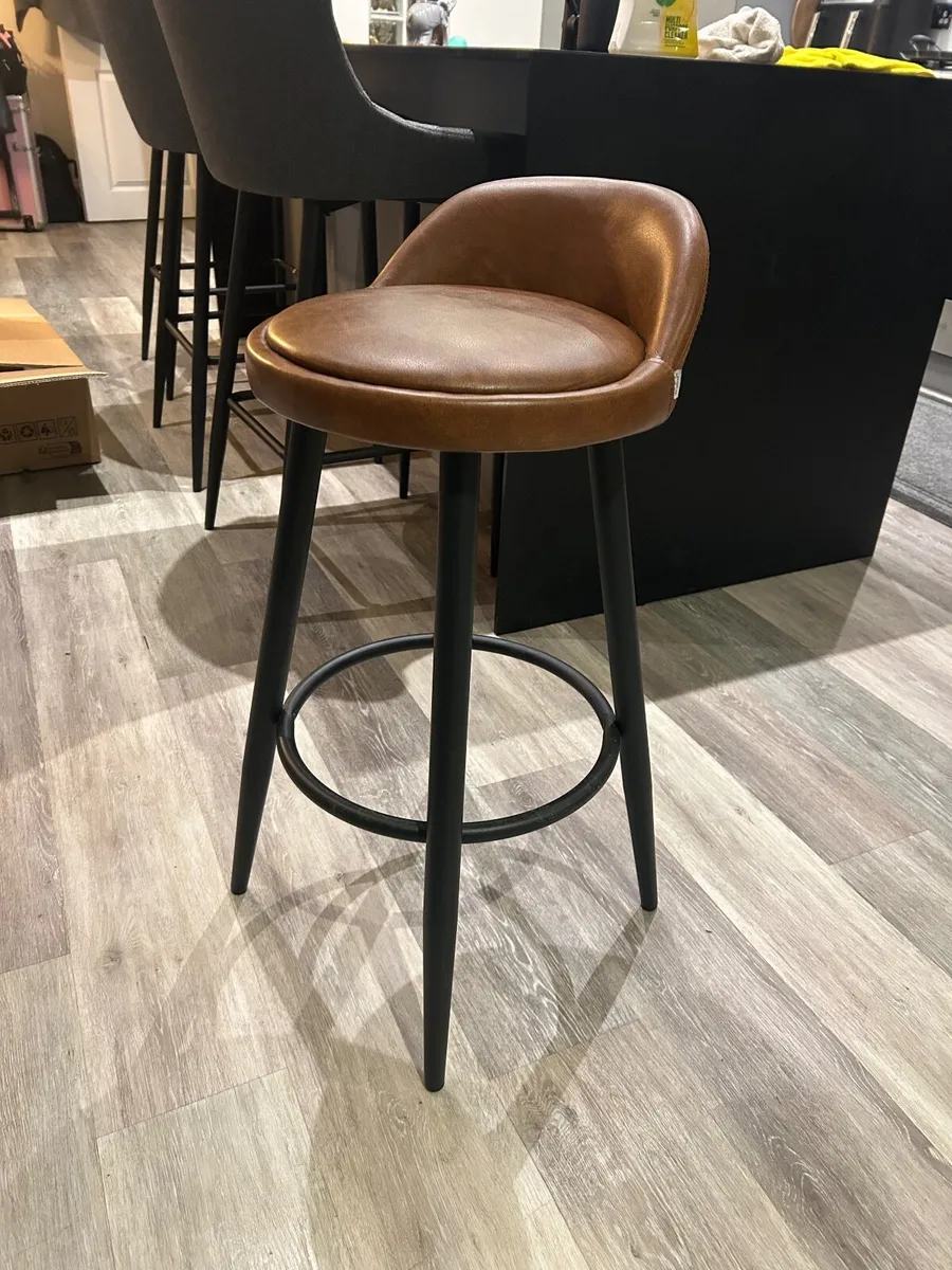 Kitchen stools - Image 1