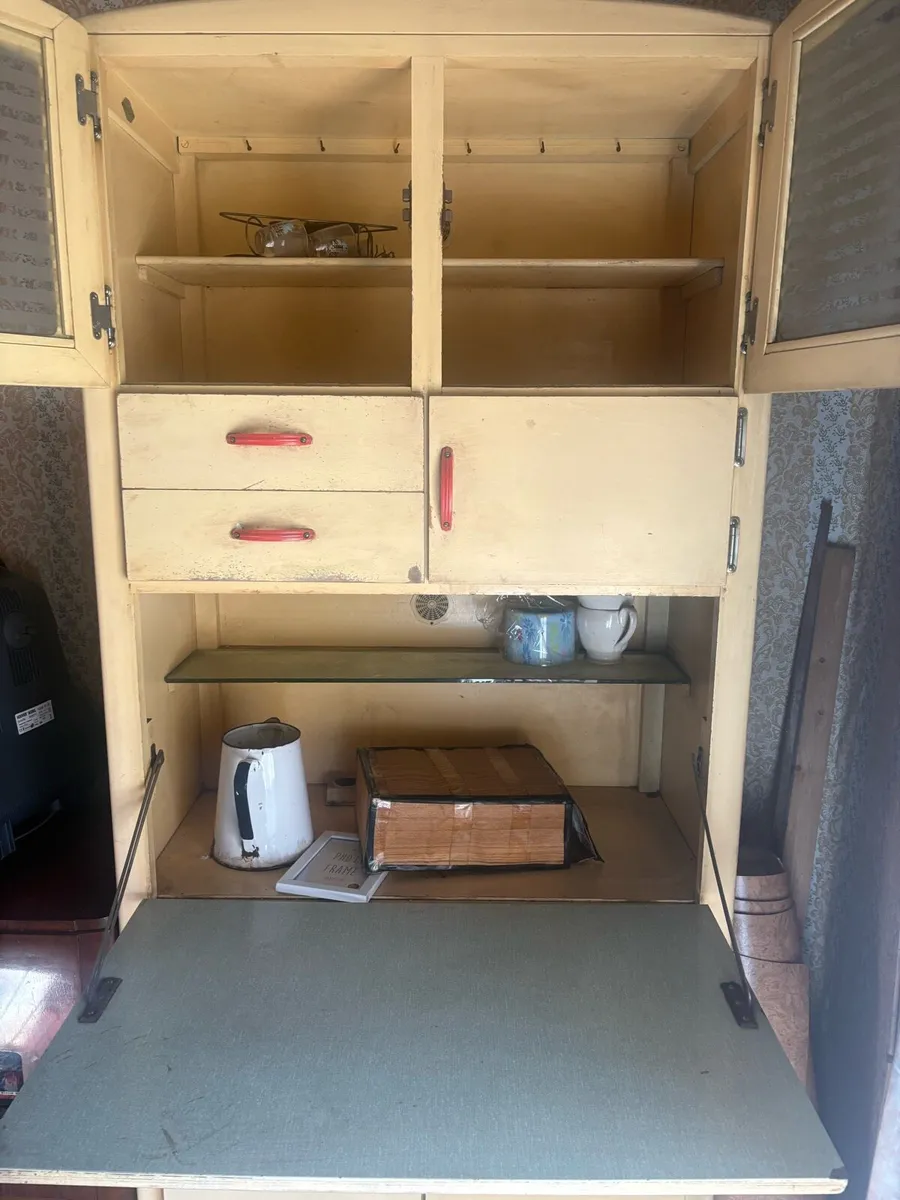 Kitchen cabinet - Image 1