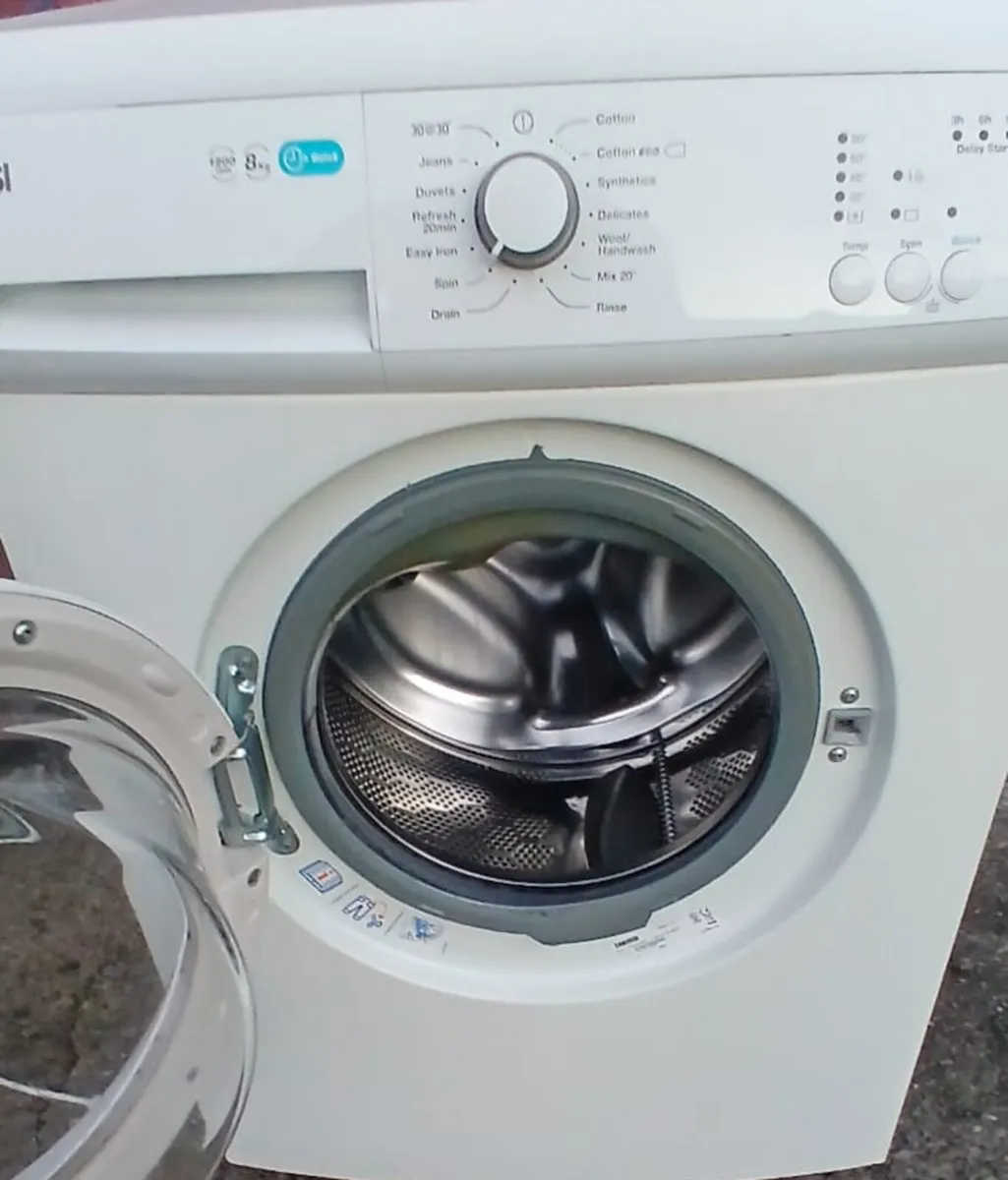 Zanussi washing machine for sale - Image 4