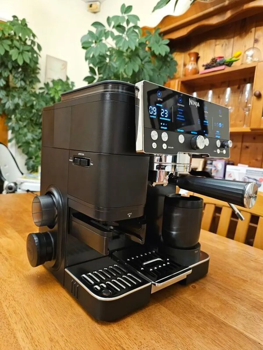 NINJA Luxe Cafe Premier Series ES601KBK Bean to Cup Coffee Machine Black - Image 3