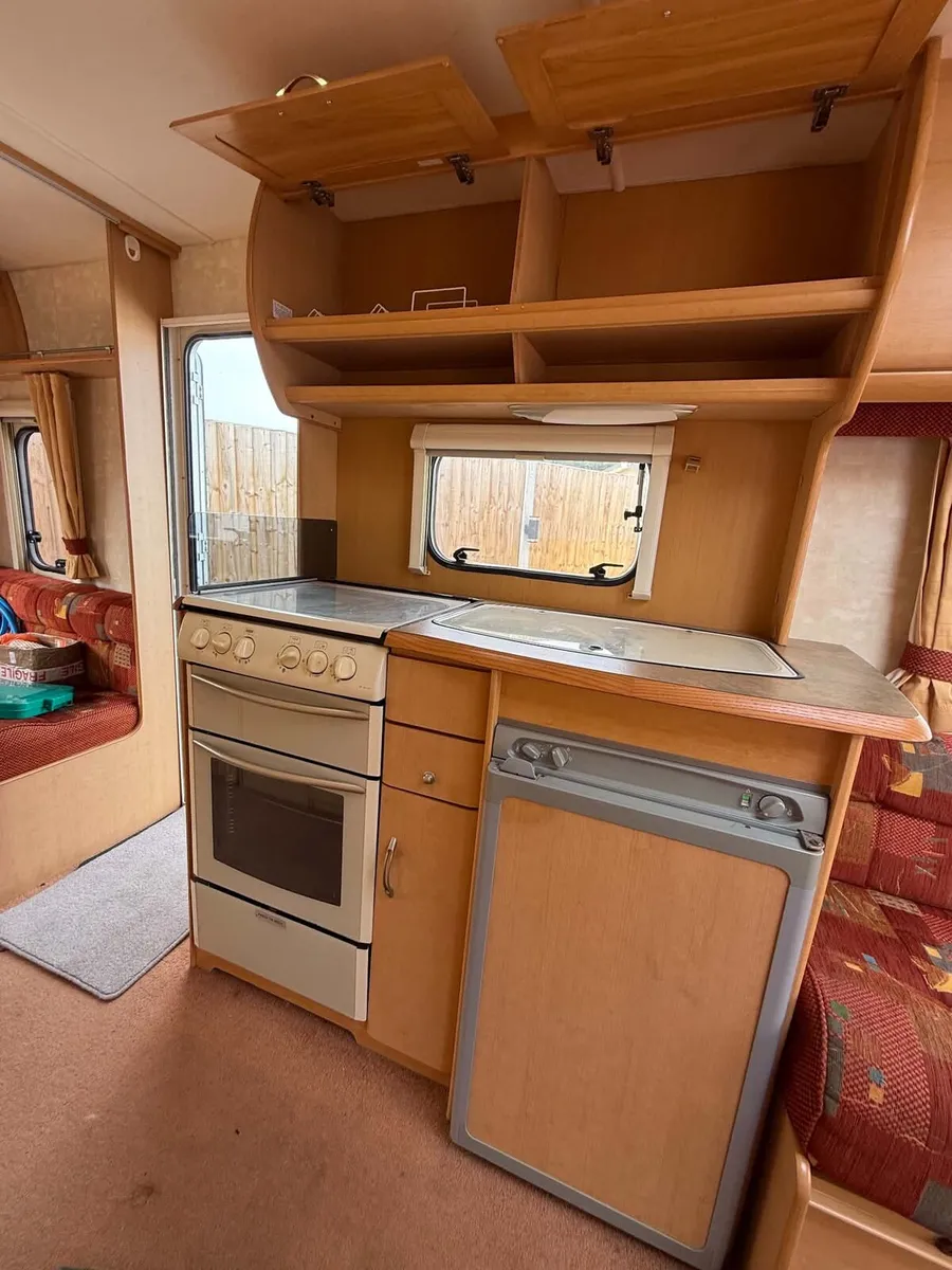 Abby 5 Bert caravan - Image 4
