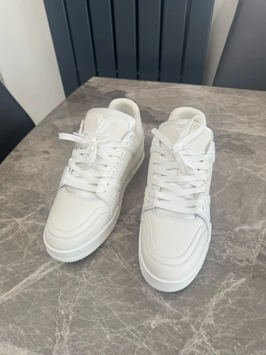 Louis Vuitton Sneakers Size UK 10 - Image 2