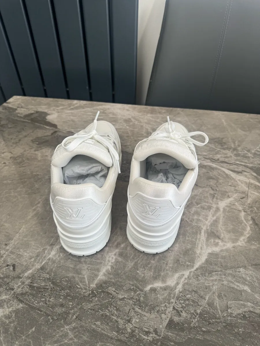 Louis Vuitton Sneakers Size UK 10 - Image 4